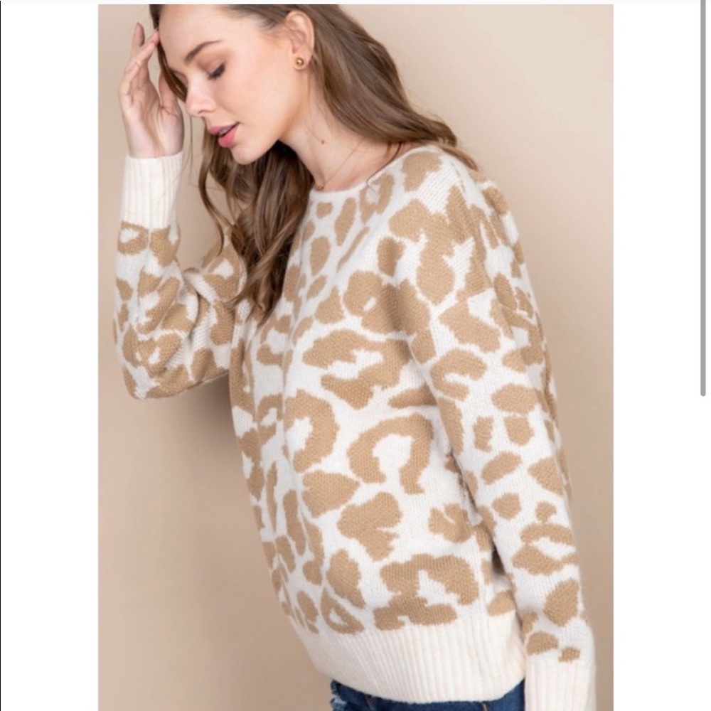 NWOT Blue B tan and cream open back leopard sweater - Picture 3 of 6